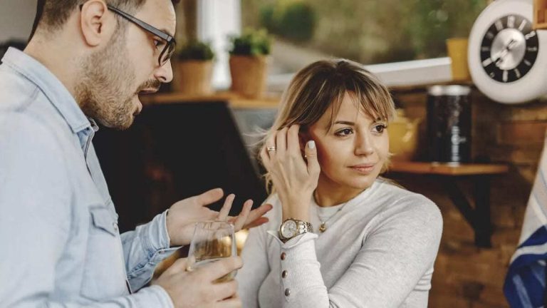 Les personnes ayant de faibles compétences sociales utilisent souvent ces 10 phrases sans réaliser l’impact qu’elles peuvent avoir sur les autres